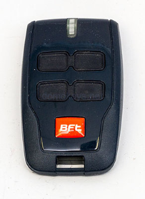 BFT MITTO B RCB 04 R1 : Радиобрелок 4-канальный