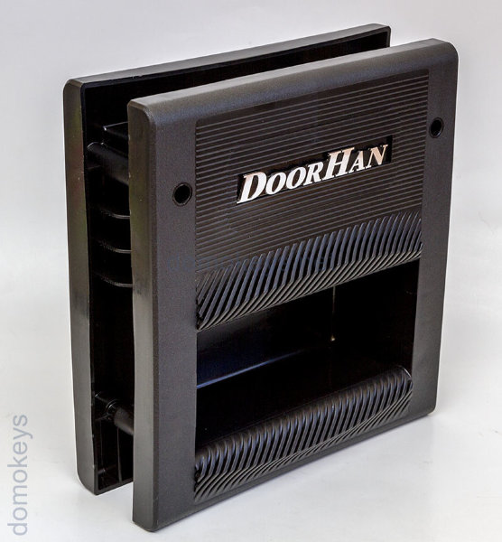 DoorHan DHF09LG : Ручка-ступенька для промышленных секционных ворот с логотипом